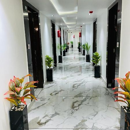 Hotel New German Ahmedabad Bagian luar foto